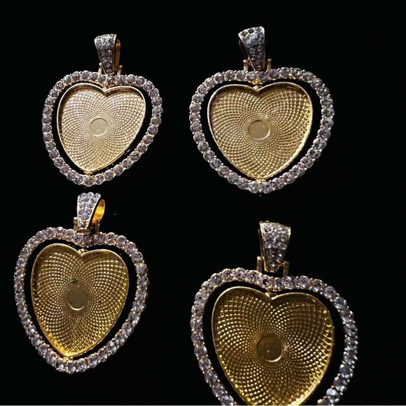 Bundle of 4 Gold  Metal Rhinestone Heart Pendants - Picture 7 of 9